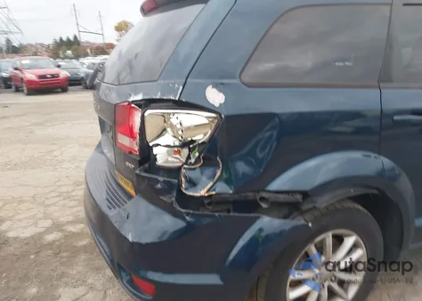 2015 Dodge Journey Sxt z USA, uszkodzony, nr VIN 3C4PDCBB9FT710867